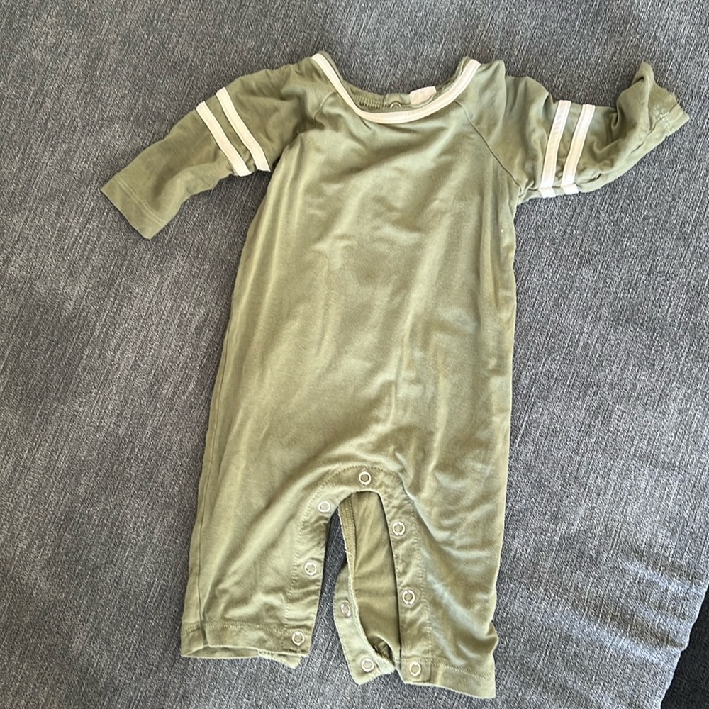 Kate Quinn outfit